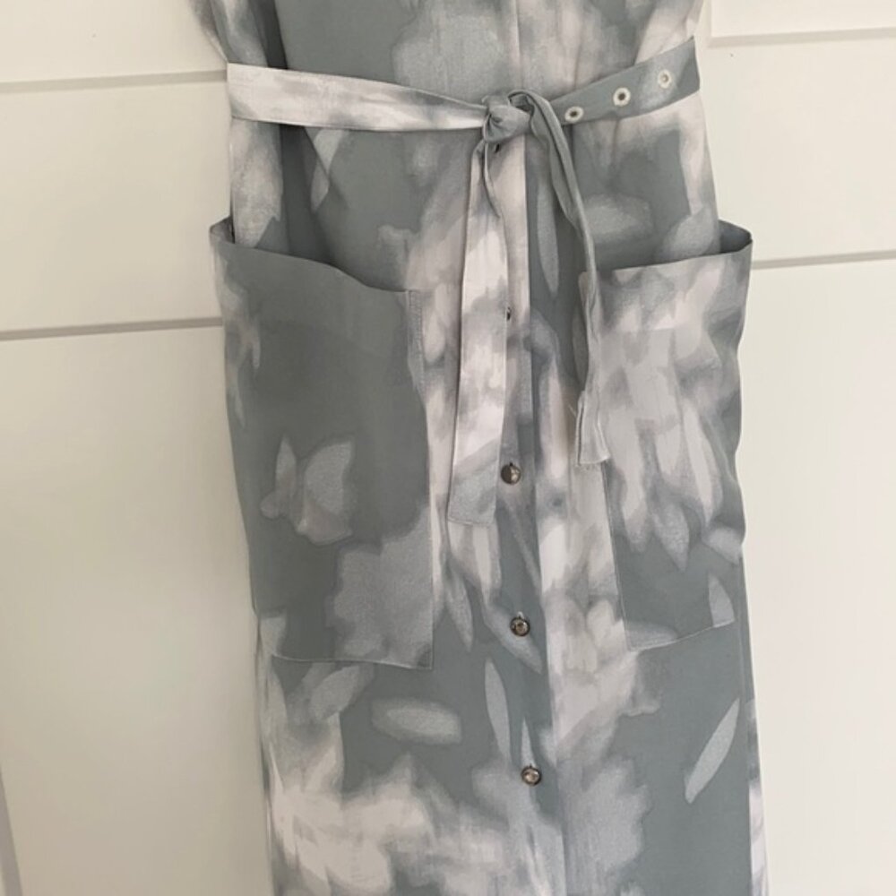 Banana Republic - Button-Up Maxi Dress Mandarin Collar, XS: Cloud Watercolor - Picture 7 of 12
